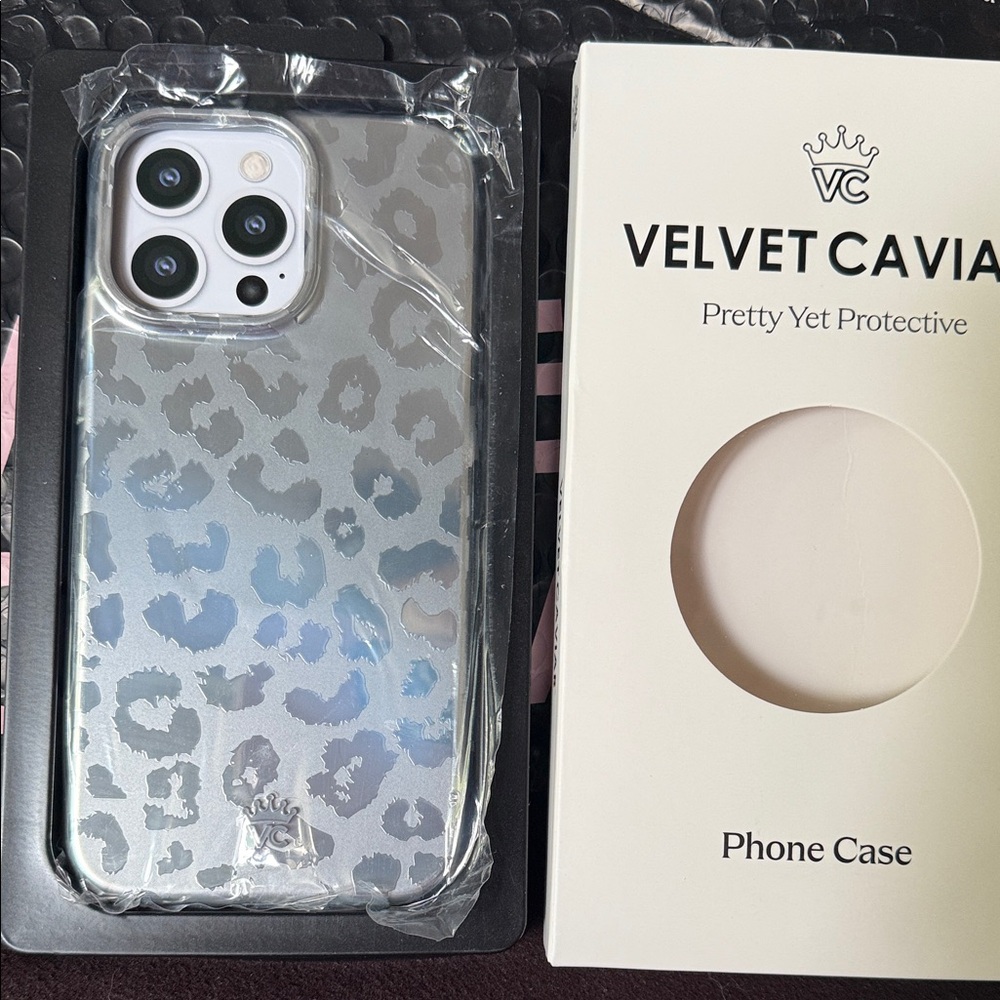 Velvet Caviar silver chrome Leopard iPhone 16 pro max Case MagSafe brand new